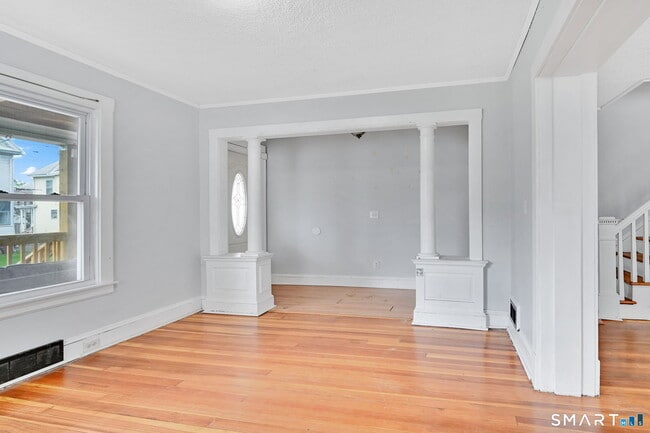 Building Photo - 42 Hartford Ave