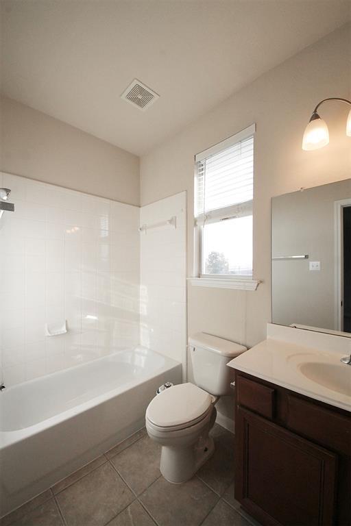 Building Photo - 11401 Barbrook Cove