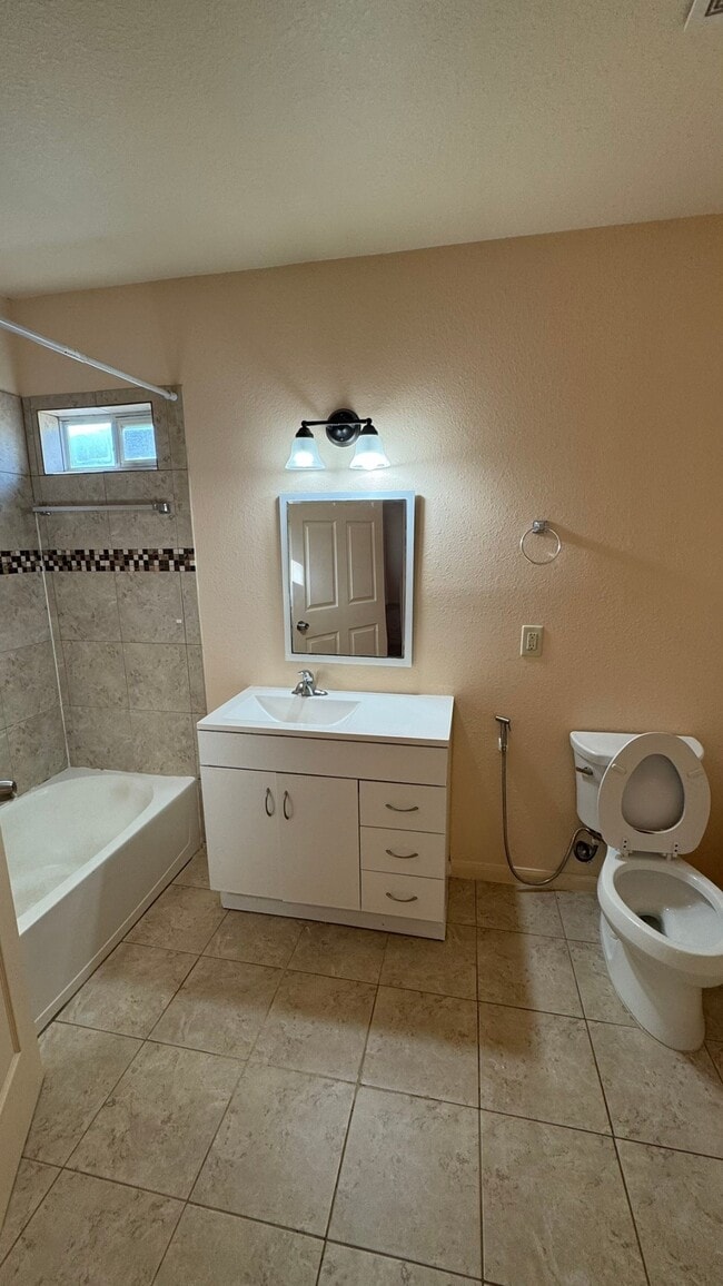 Building Photo - 13647 Padgett Dr