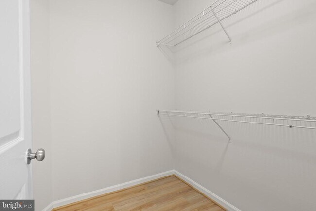Building Photo - 12945 Centre Park Cir