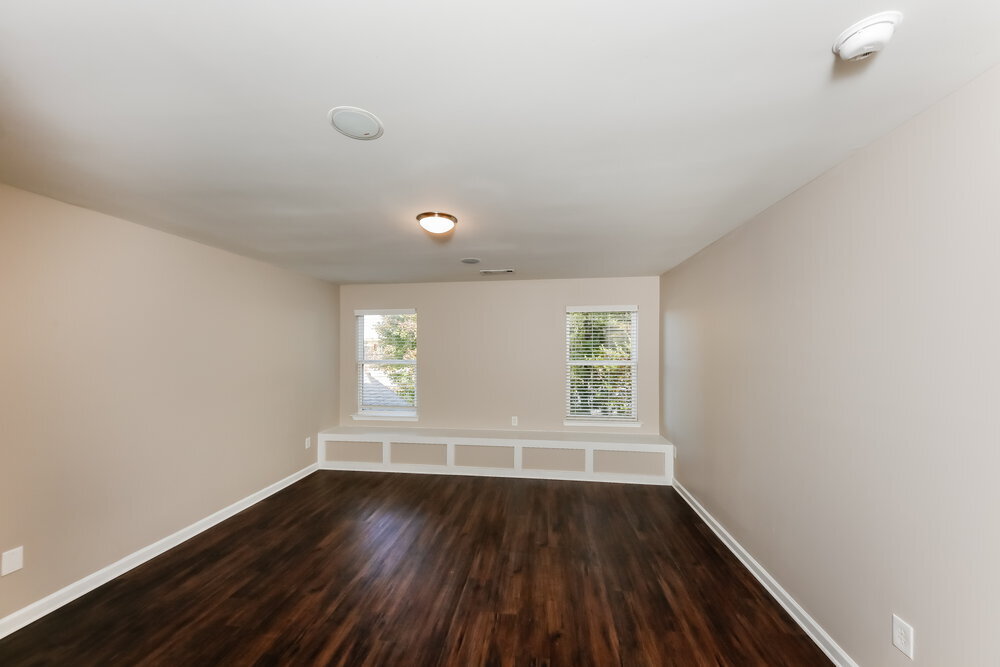 Building Photo - 4550 Black Hills Dr NW