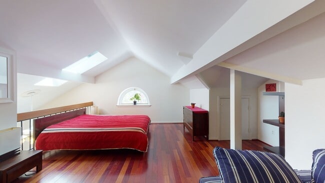 Building Photo - McLean Gardens 1,000 Sq Foot Loft Style Ap...