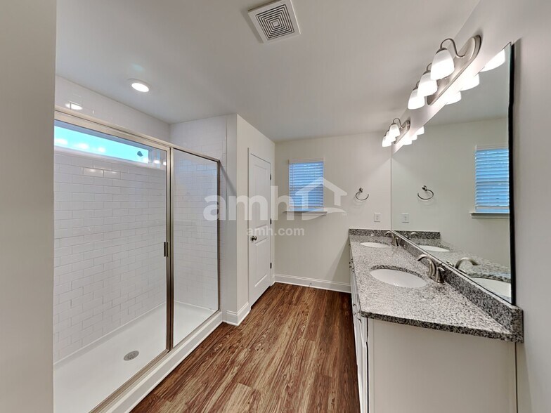 Building Photo - 20423 Calla Lily Dr