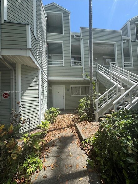 Building Photo - 3453 NW 44th St