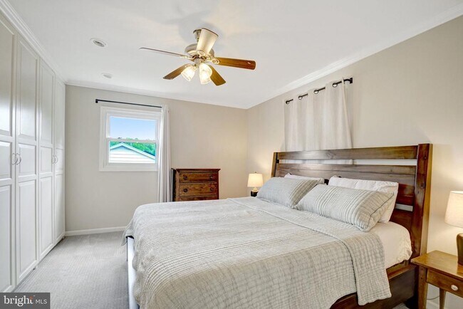 Building Photo - 6510 Carriage Dr