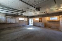 Building Photo - Beautiful Single Family Home