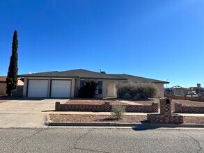 Building Photo - 1400 Monte Negro Dr