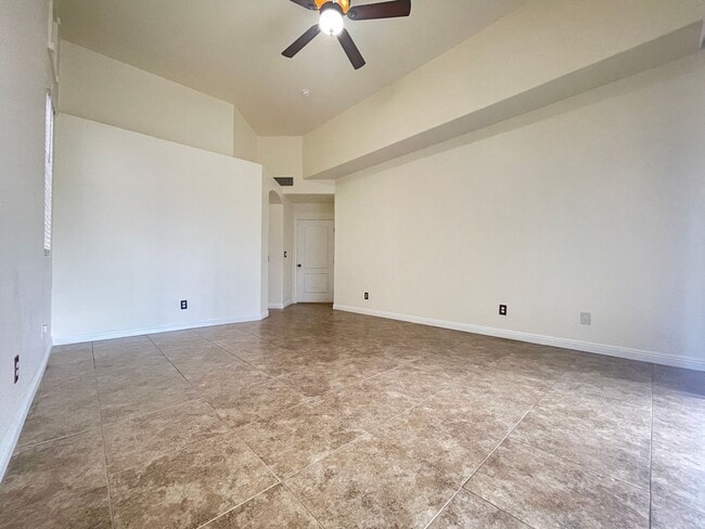 Building Photo - Gorgeous 2-story home in the Green Valley ...