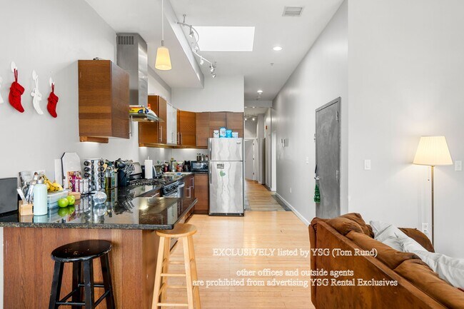 Building Photo - 1431 Tremont St