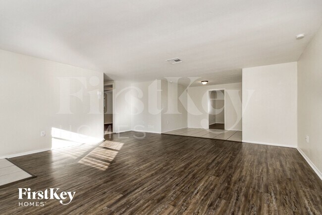 Building Photo - 9204 Lido Ln
