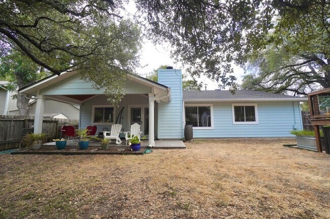 Building Photo - 4600 Pelham Dr