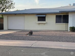 Building Photo - Albany Duplex