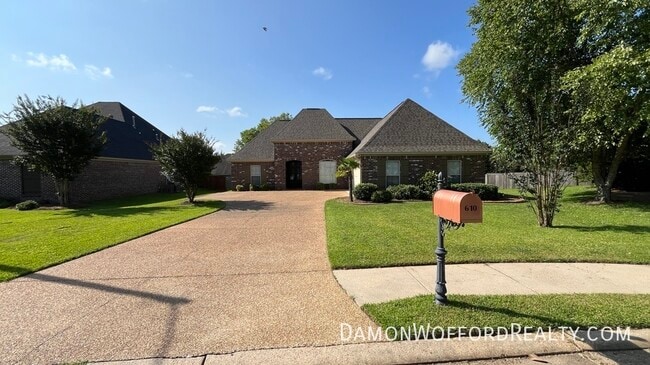 Primary Photo - 610 Salems Ct
