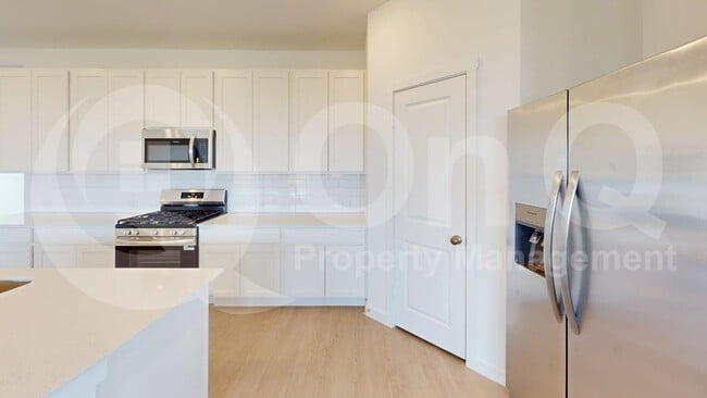 Building Photo - 454 Ridge Dr