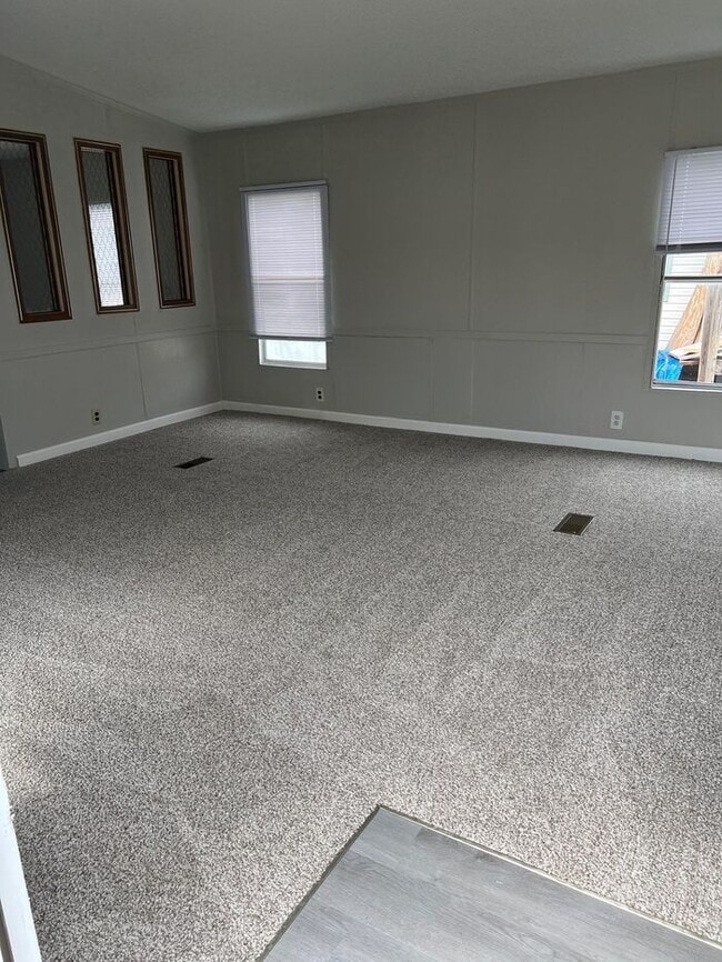 Building Photo - Newly Remodeled Mobile Home For Sale or Re...