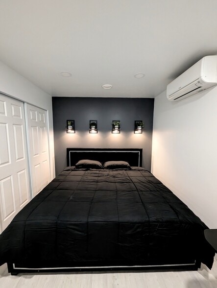 Building Photo - 1318 75th St SE