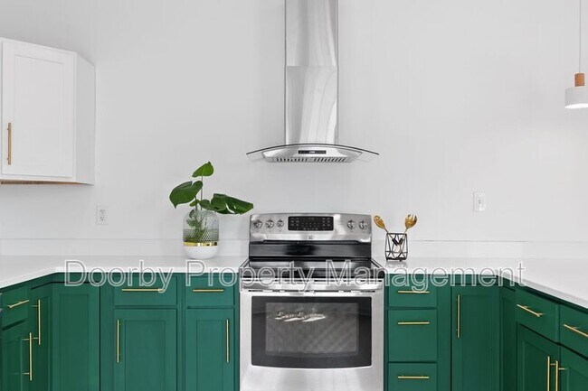 Building Photo - 913 S Highland Park Ave