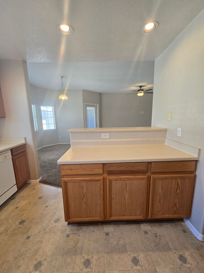 Building Photo - 9330 W Maule Ave