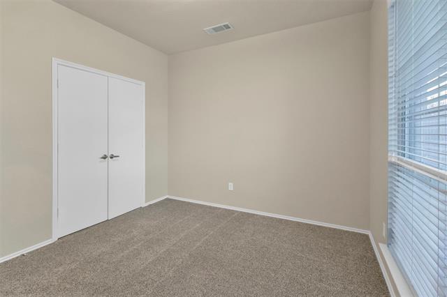 Building Photo - 832 Pebblecreek Dr