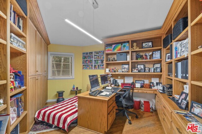 Building Photo - 354 14th St