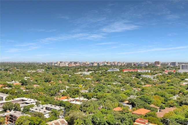 Building Photo - 3350 SW 27th Ave