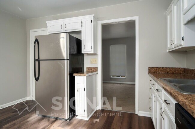 Building Photo - 93 Moonglow Dr