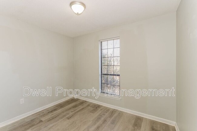 Building Photo - 2614 Andorra Dr