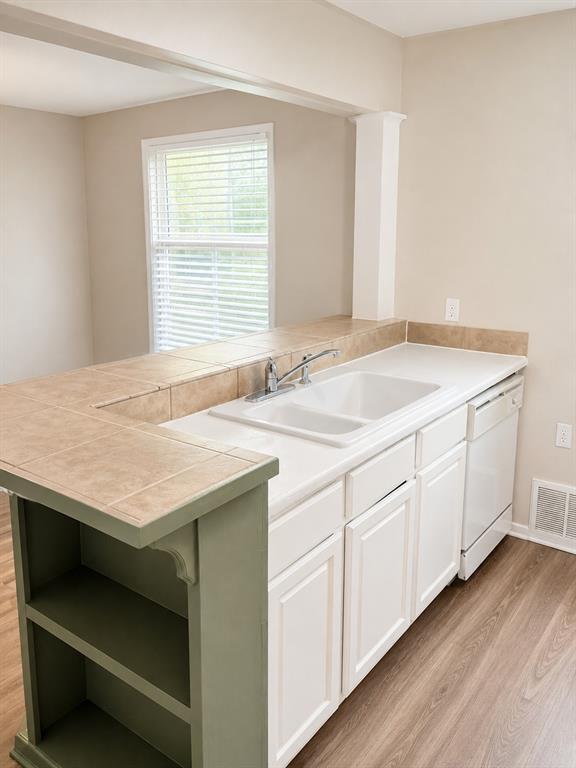 Building Photo - 2712 Whitis Ave