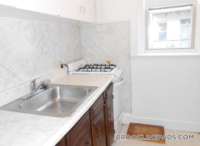 Building Photo - 1788 Beacon St