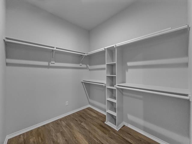 Building Photo - 5 Bowling Ln