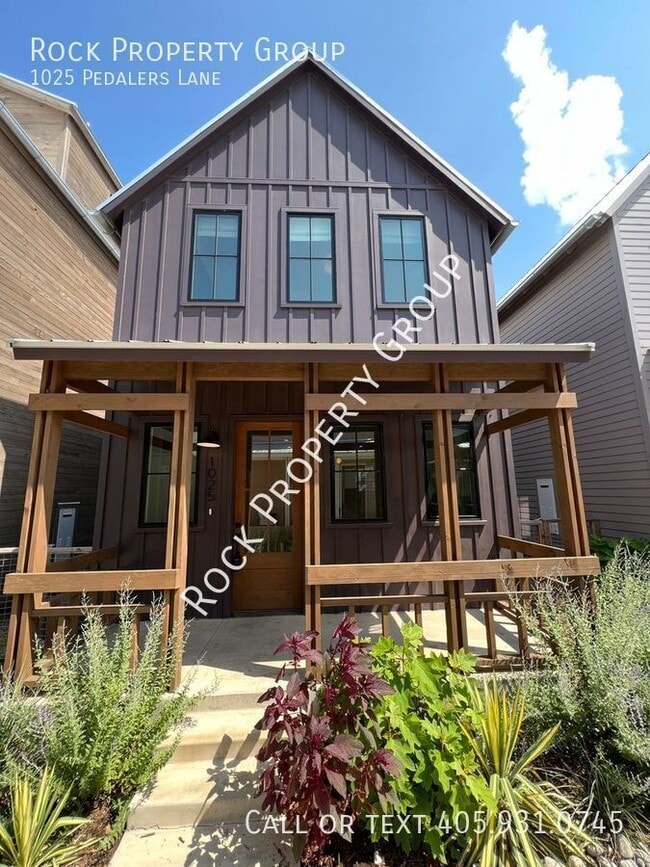 Building Photo - 1025 Pedalers Ln
