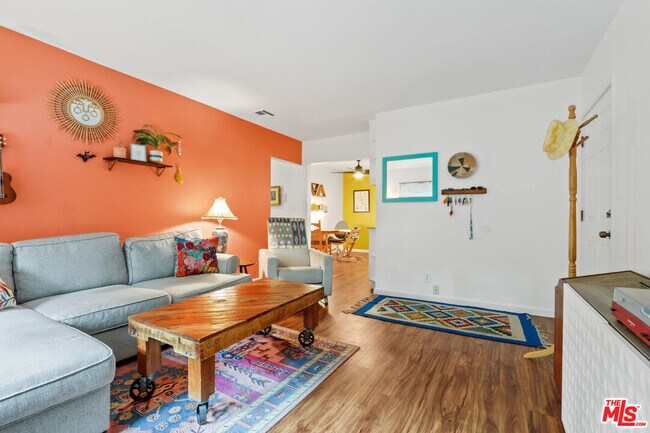 Building Photo - 3621 Kalsman Dr