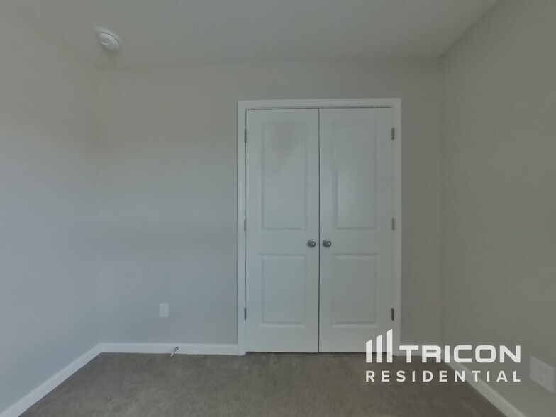 Building Photo - 3023 Crabapple Ln
