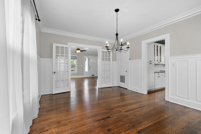 Building Photo - 134 22nd Ave N