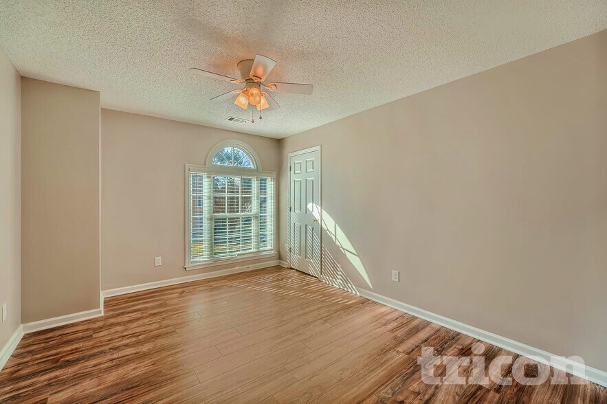 Building Photo - 5910 Haterleigh Dr