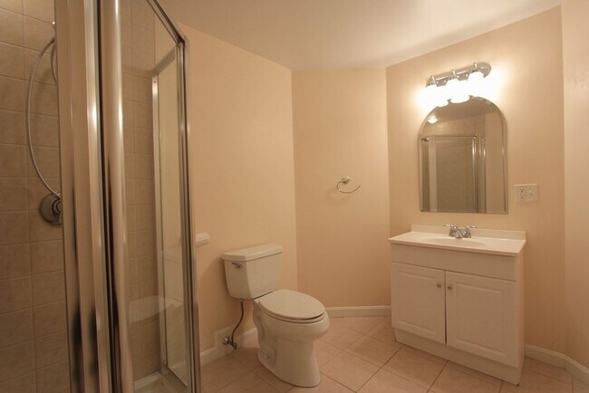 Building Photo - 49 Wyman St