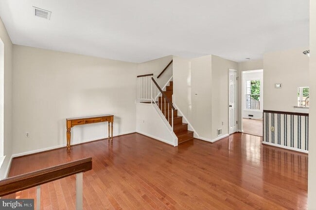 Building Photo - 7462 Towchester Ct