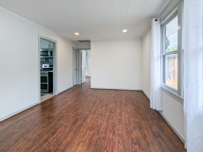 Building Photo - 2306 Addison Rd