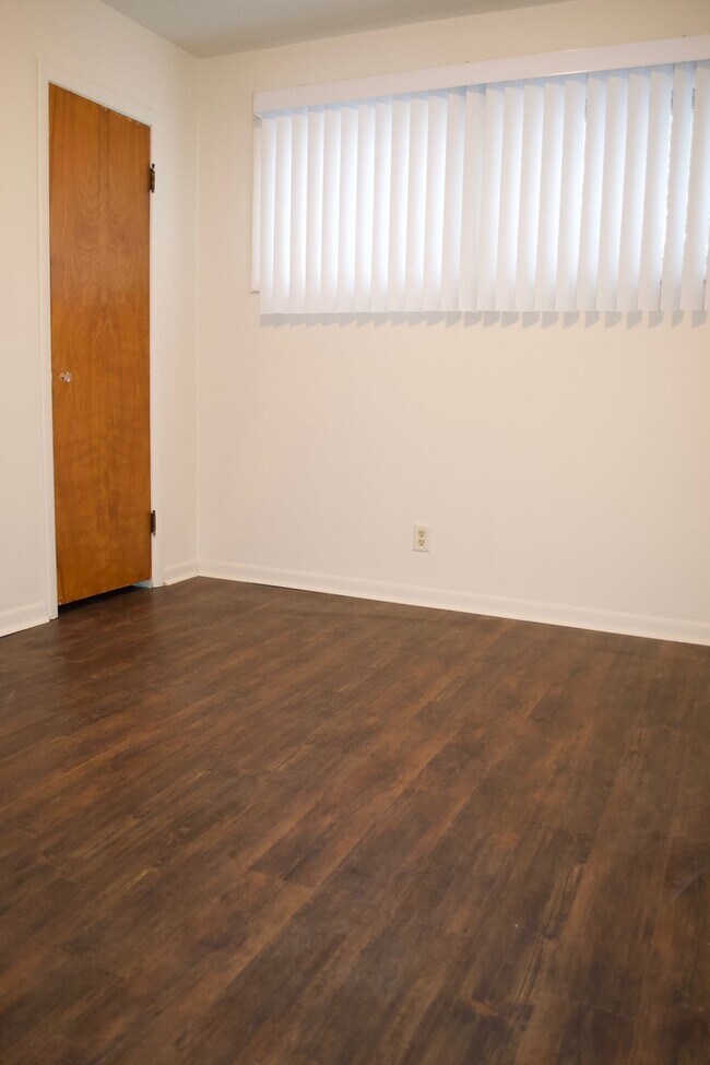 Building Photo - Three Bedroom Ranch in Northeast Grand Rapids