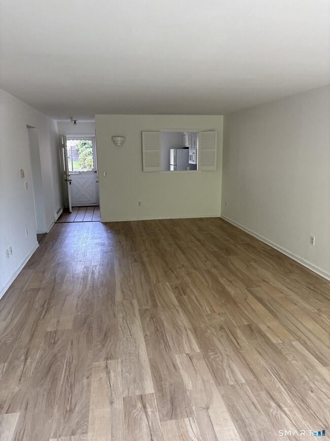 Building Photo - 55 Mill Plain Rd