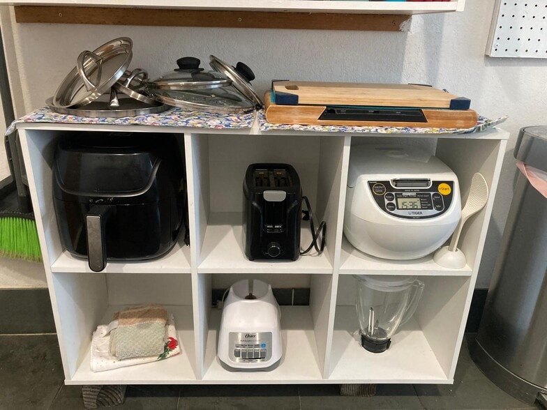 Building Photo - 3535 Maluhia St