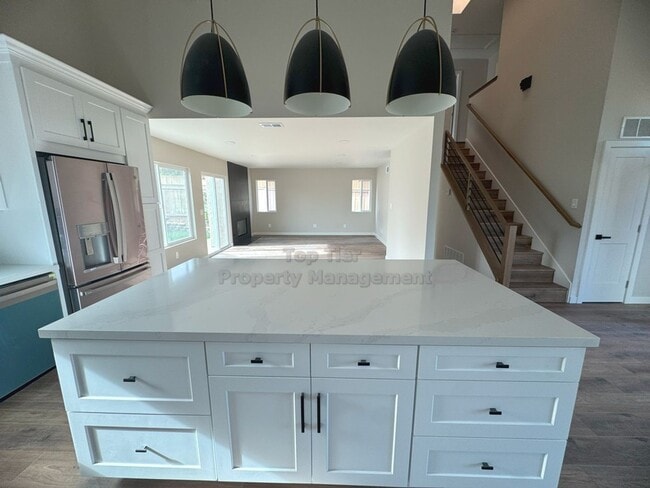 Building Photo - Fully Remodeled 3-Bedroom, 2.5 Bath Home i...
