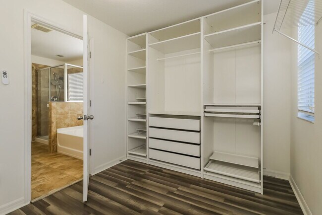 Building Photo - 5594 Angelonia Terrace