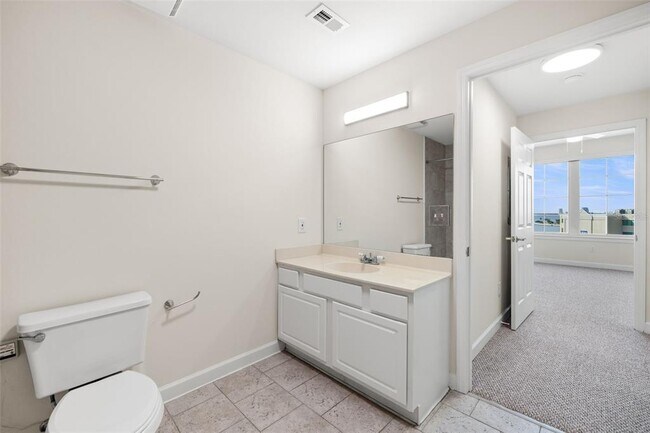 Building Photo - 345 Bayshore Blvd