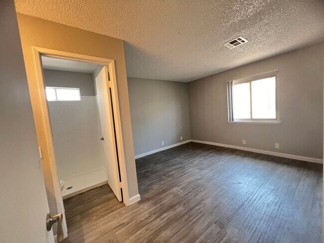Building Photo - 3700 Snorkel Circle Unit#3, Las Vegas, Nev...