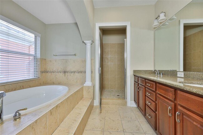 Building Photo - 6573 Simone Shores Cir