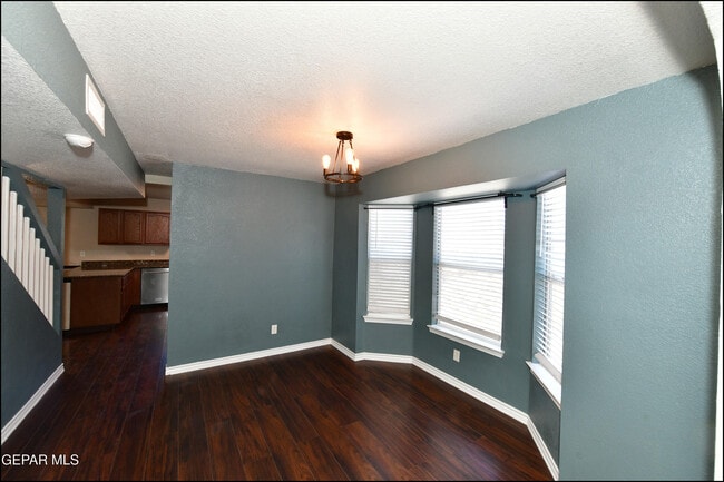 Building Photo - 7065 Falling Leaf Cir