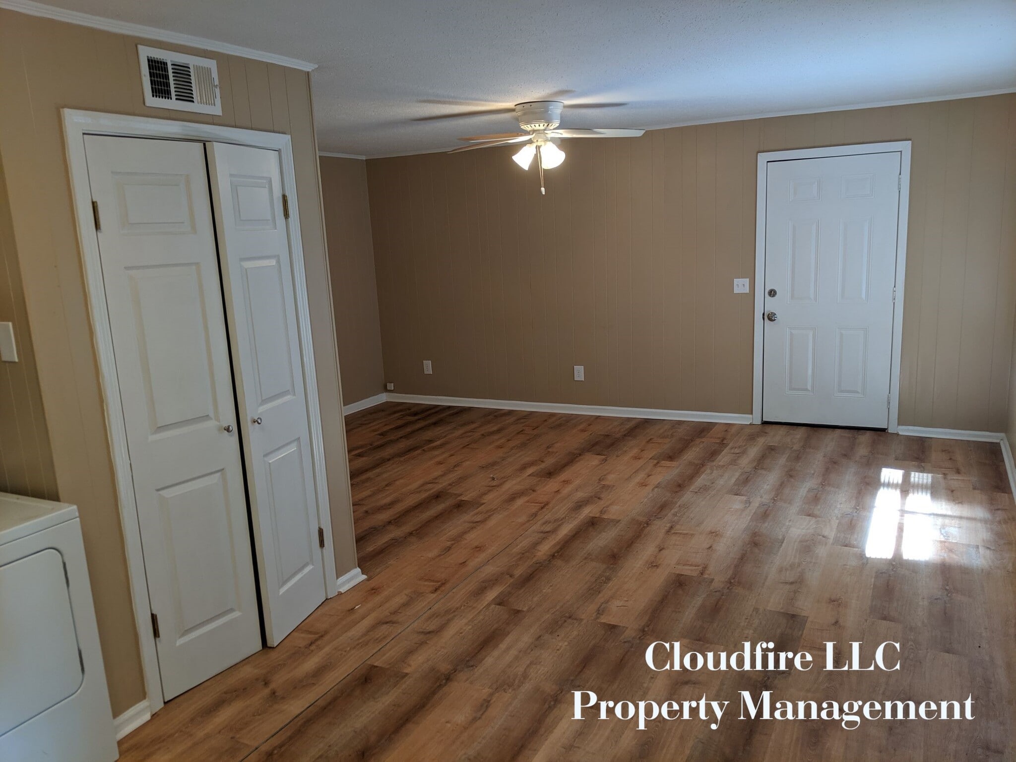 Building Photo - 224 James Cir