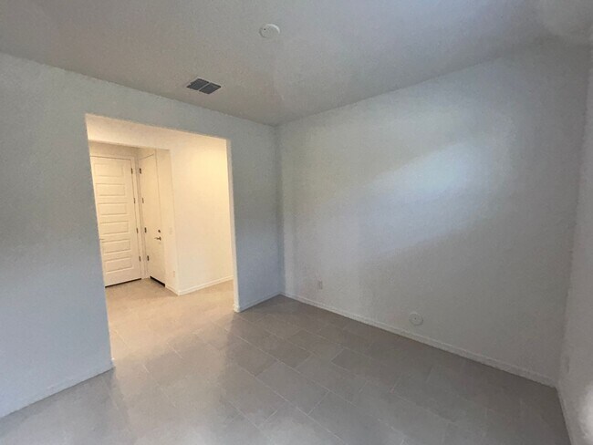 Building Photo - 25168 N 165th Ave