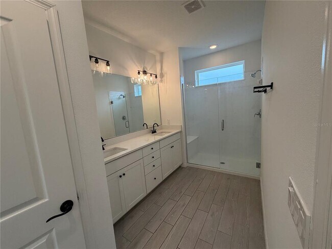 Building Photo - 16053 Micelli Dr